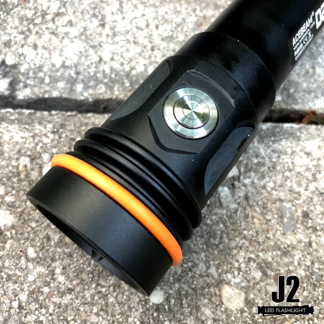 Acebeam D20 palm size Diving Light with astonishing 2700 lumens that reaches depths of 200 m