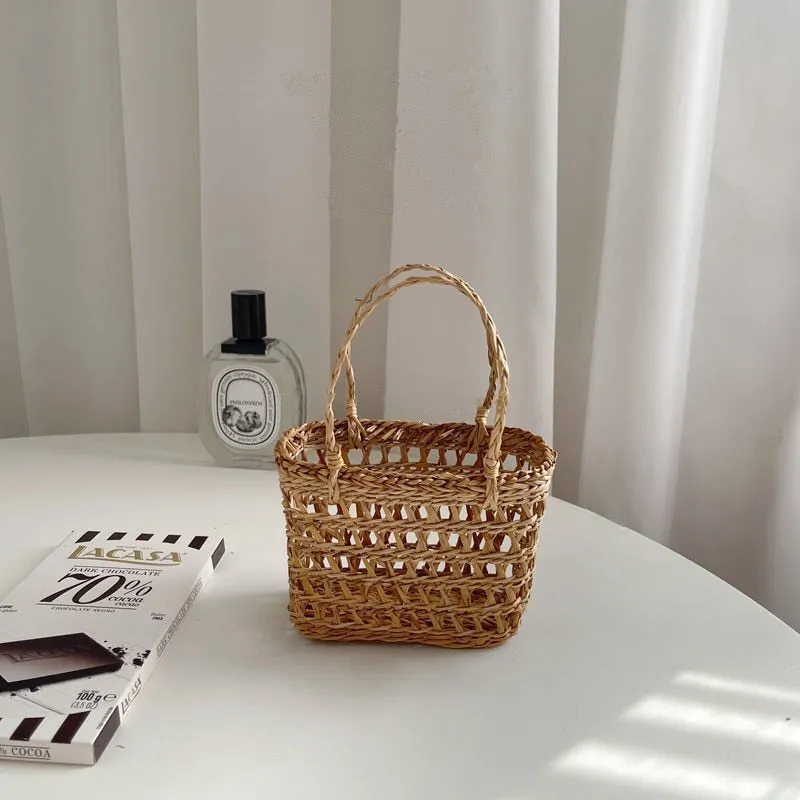 Modern Straw Portable Basket