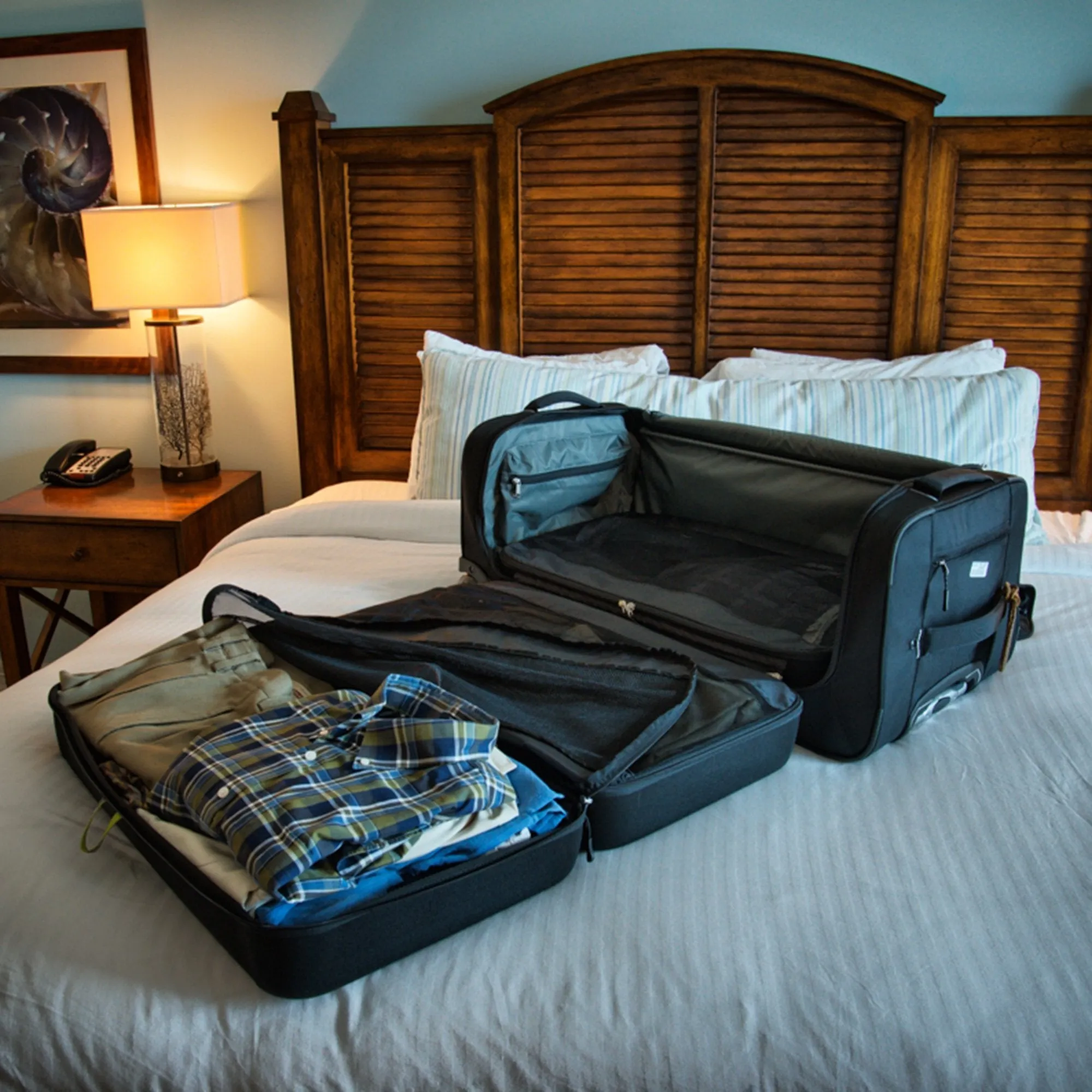 Oregami Rolling Duffle Suitcase with Fold-Out Organizers